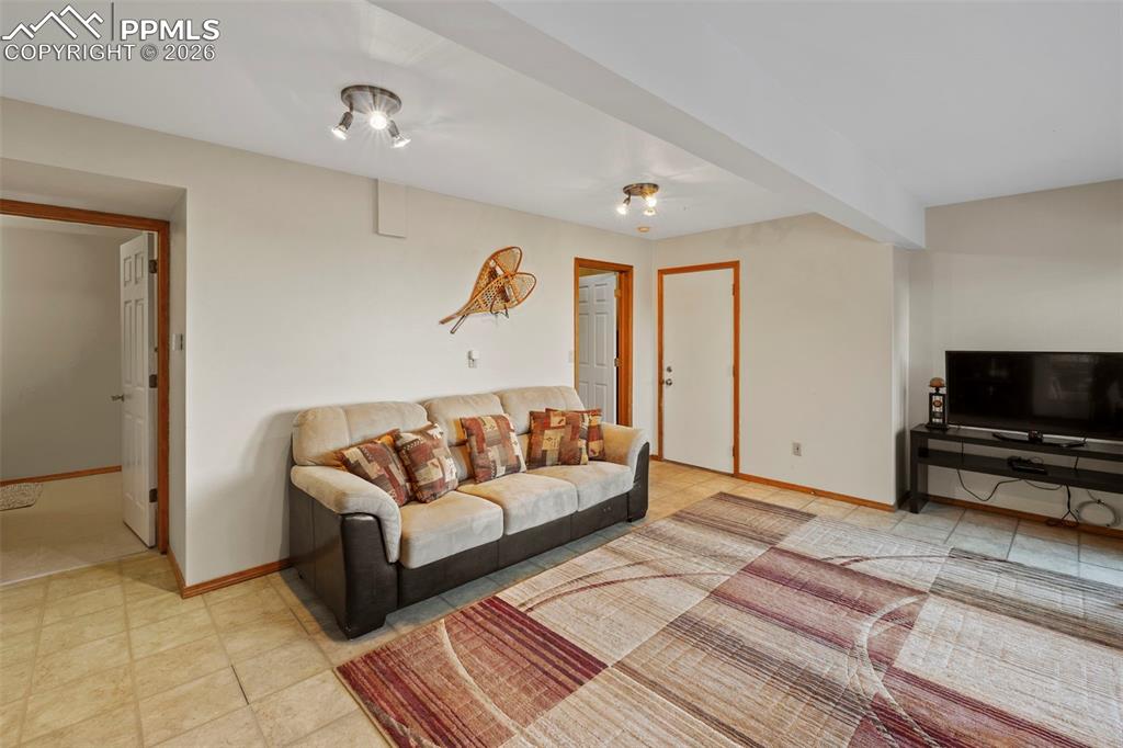 745 Scrub Oak Road Manitou Springs, CO 80829 - Photo 21 of 43