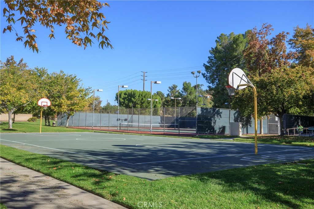 27104 Rio Prado Drive Valencia, CA 91354 - Photo 32 of 43