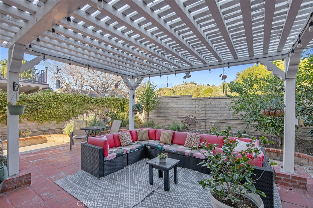 27104 Rio Prado Drive Valencia, CA 91354 - Photo 39 of 43