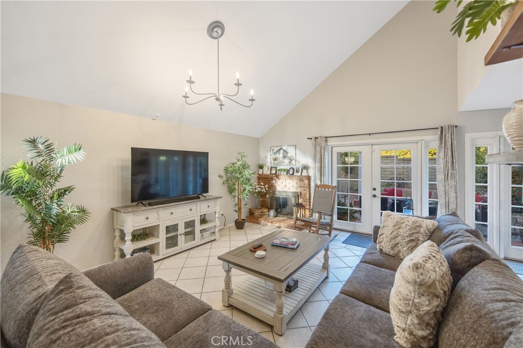 27104 Rio Prado Drive Valencia, CA 91354 - Photo 4 of 43