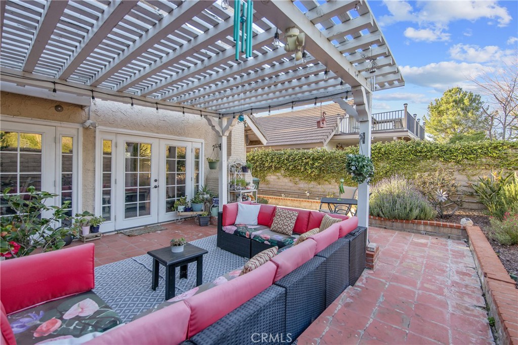 27104 Rio Prado Drive Valencia, CA 91354 - Photo 41 of 43