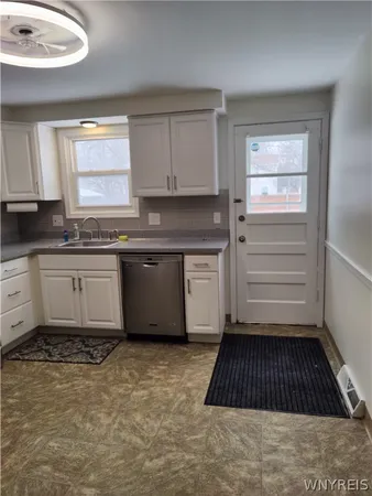 $2,000 | 32 Cascade Drive, Amherst, NY 14228