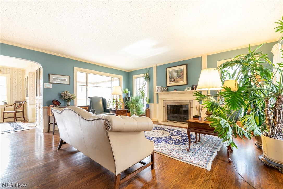 3554 Fenley Road Cleveland, OH 44121 - Photo 3 of 33 Gallery Image 3