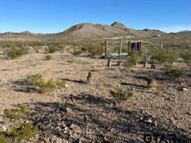 $90,000 | 27236 Huff Road, Alpine, TX 79830