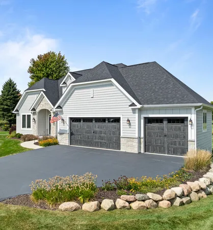 $1,380,000 | 1360 Masters Road, Unit 2023, Geneva, WI 53147