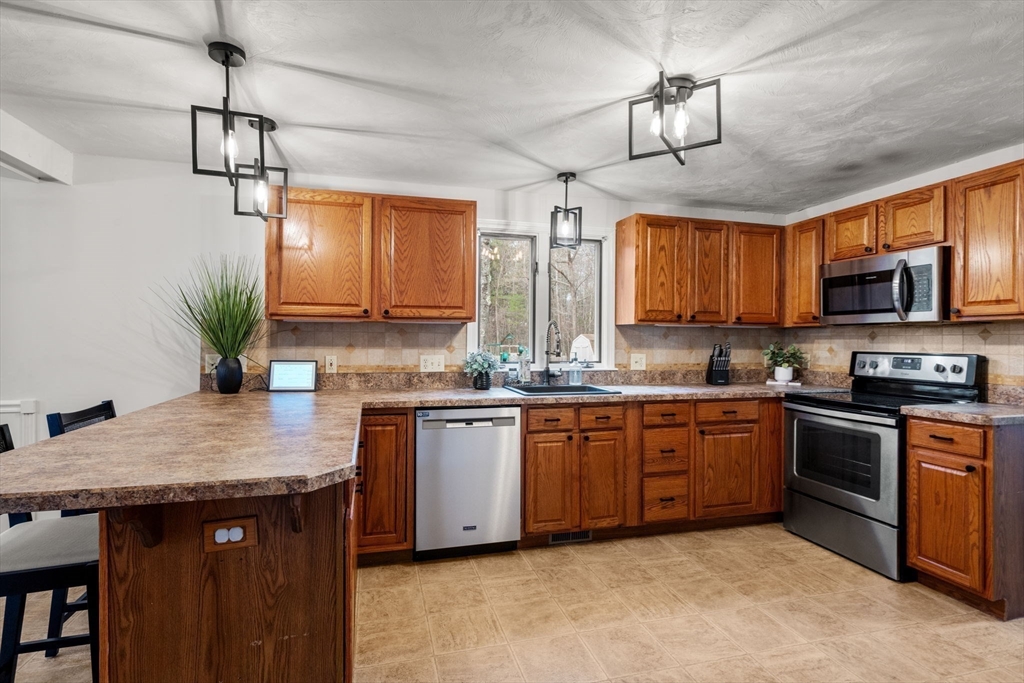 59 Howard Street Milford, MA 01757 - Photo 8 of 17