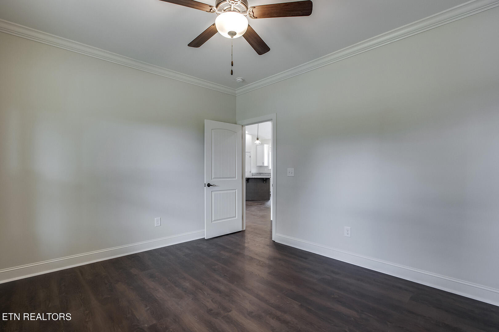 644 Hiwassee Circle Decatur, TN 37322 - Photo 28 of 40 28_HiwasseeCircle_644_Bedroom2_02