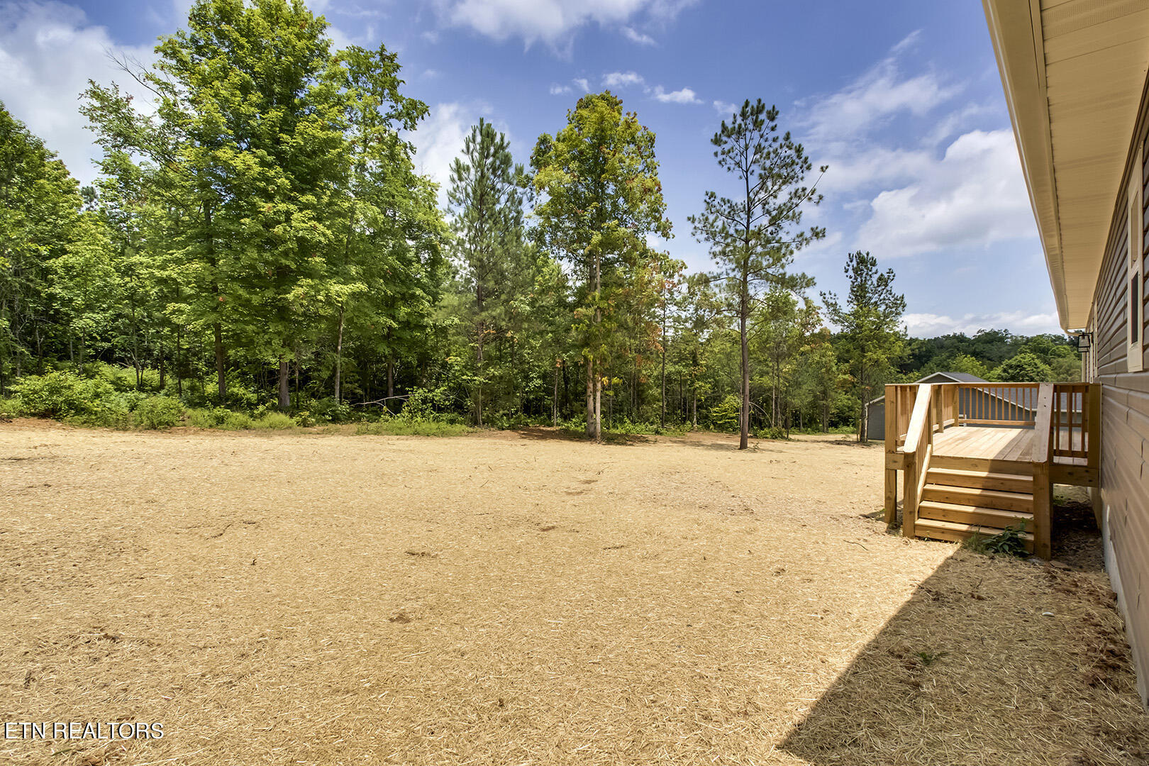 644 Hiwassee Circle Decatur, TN 37322 - Photo 36 of 40 36_HiwasseeCircle_644_Backyard01