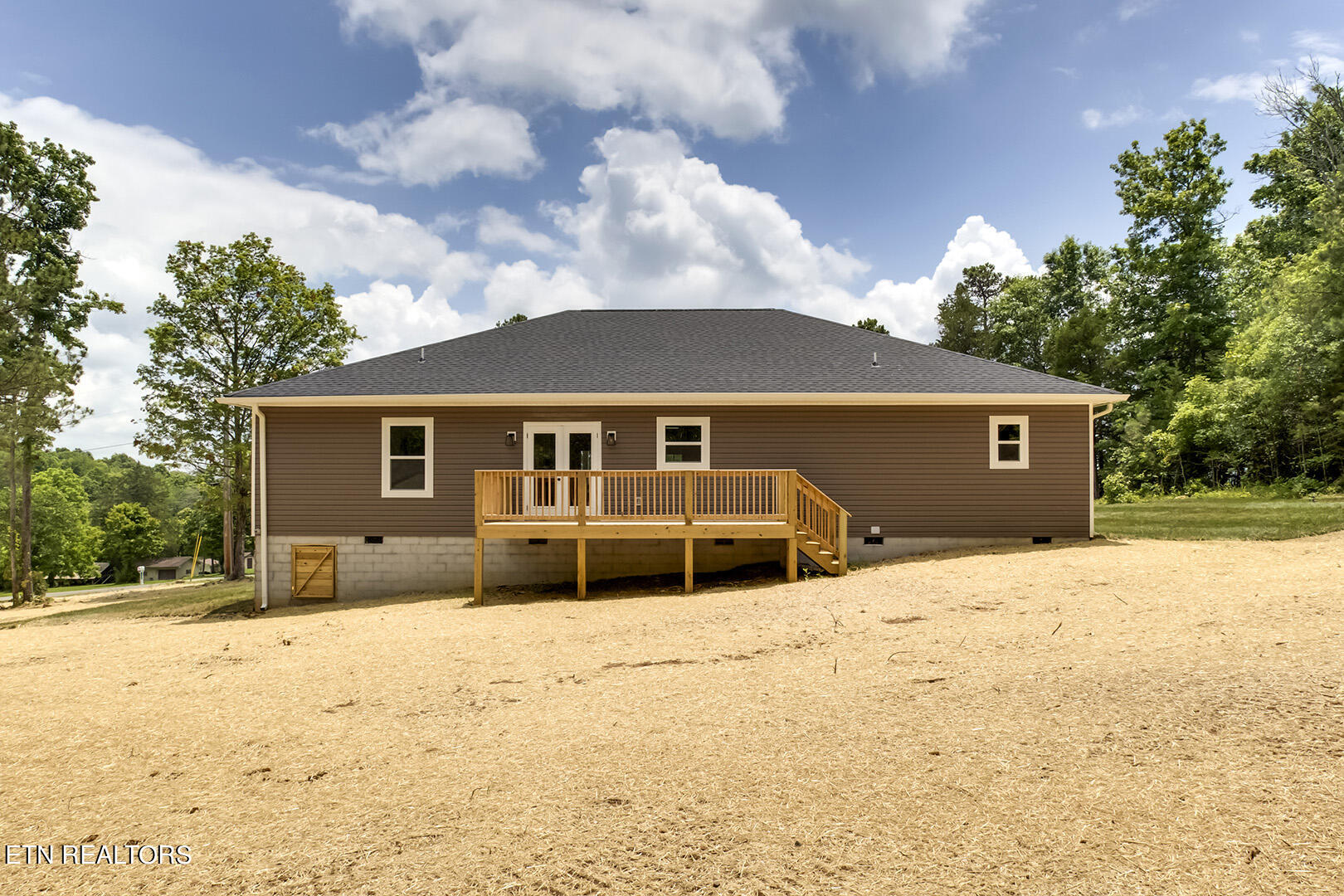644 Hiwassee Circle Decatur, TN 37322 - Photo 38 of 40 38_HiwasseeCircle_644_Back