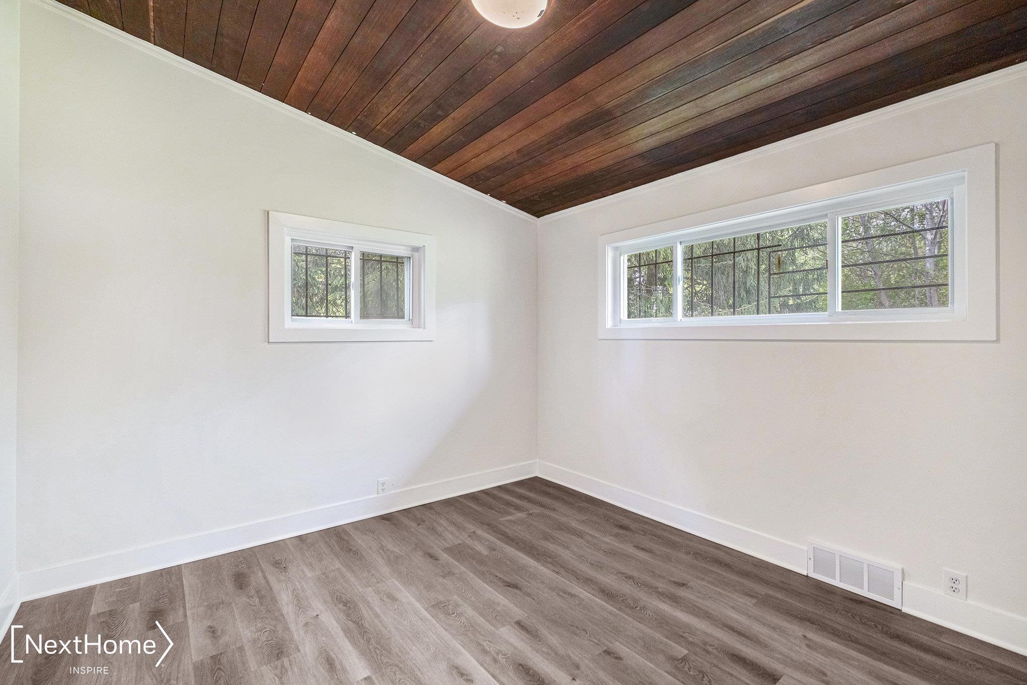 3454 Van Campen Road Flint, MI 48507 - Photo 9 of 25 50141263-a4e3b627-6106-4603-bd23-c5703b3adac2.JPG