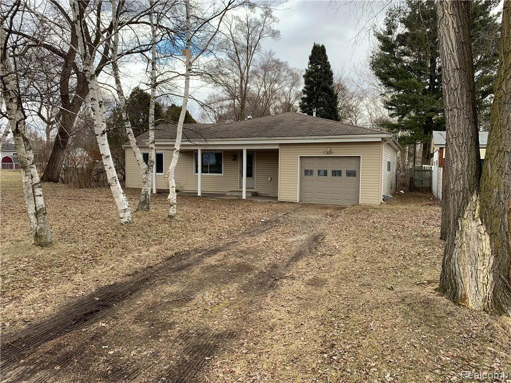 2563 Weaverton Rochester Hills, MI 48307 - Photo 2 of 10