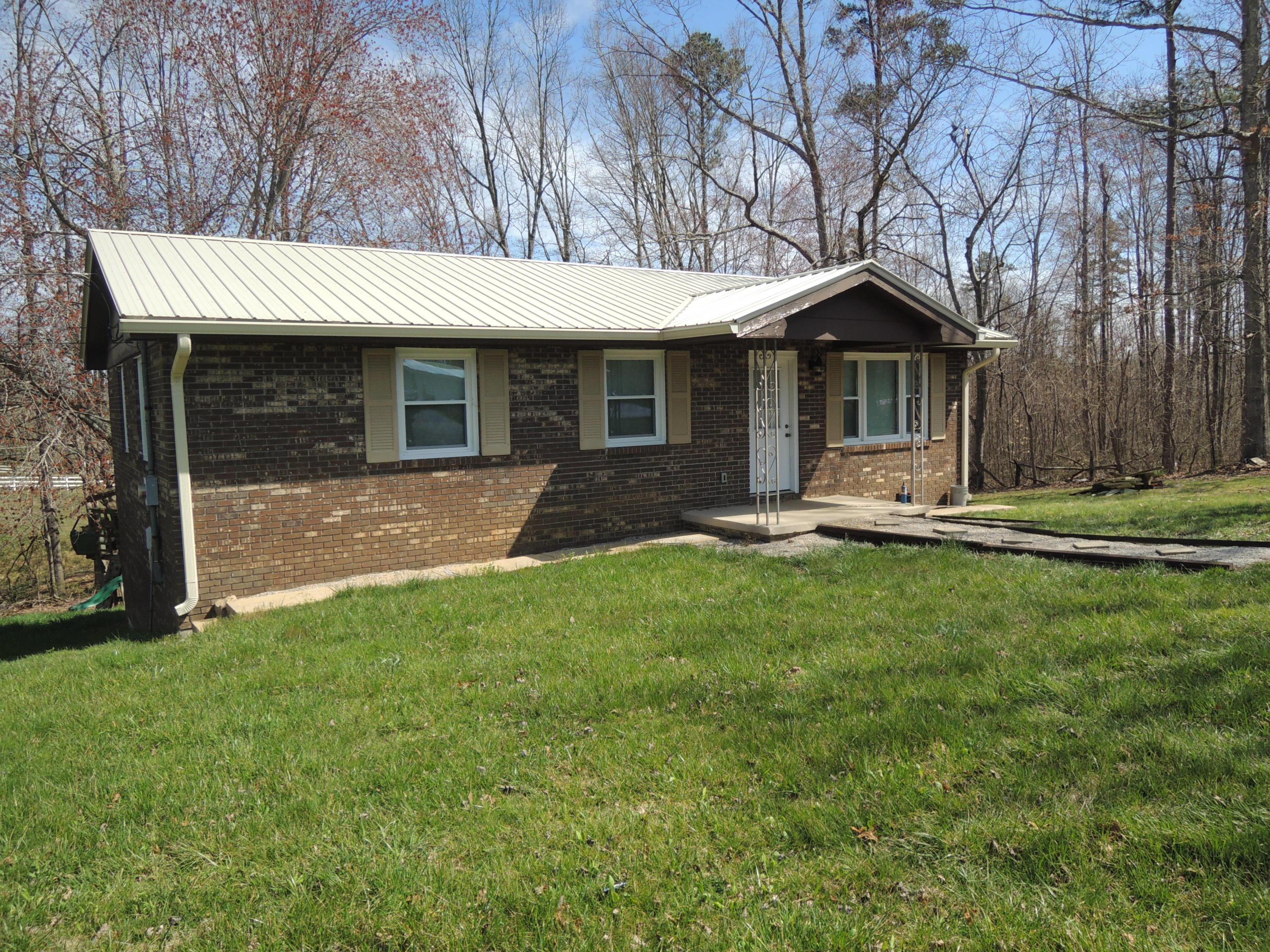 710 Yellow Cliff Road Jamestown, TN 38556 - Photo 3 of 12 Soto (8)