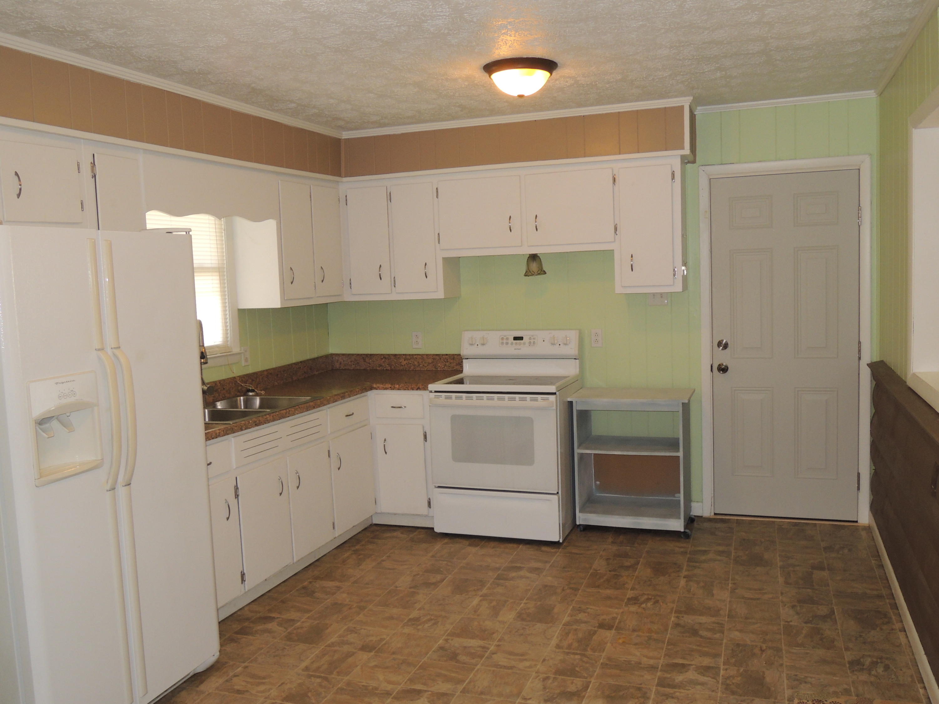 710 Yellow Cliff Road Jamestown, TN 38556 - Photo 4 of 12 Soto (1)