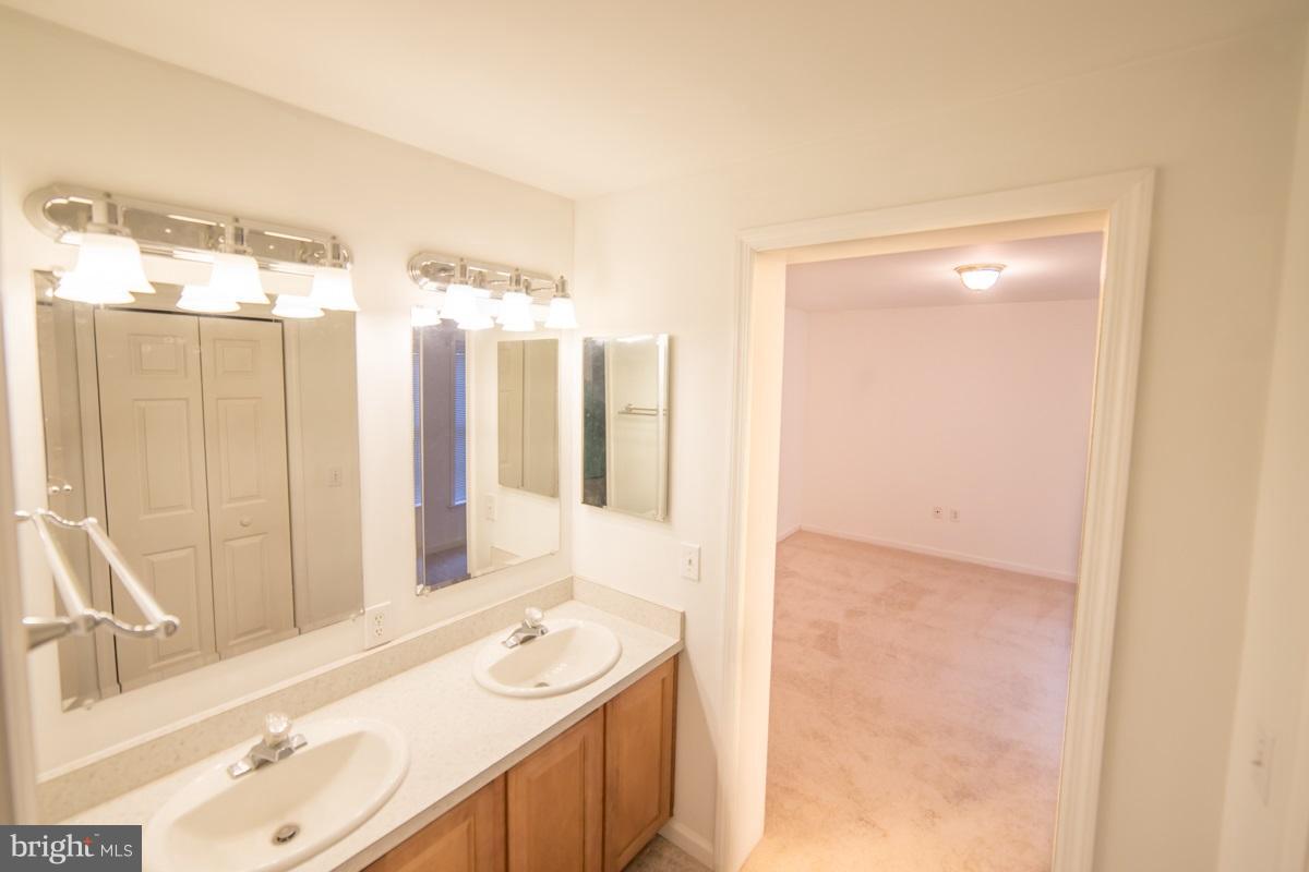 14580 Round Hill Road King George, VA 22485 - Photo 15 of 26 Bath (Master)