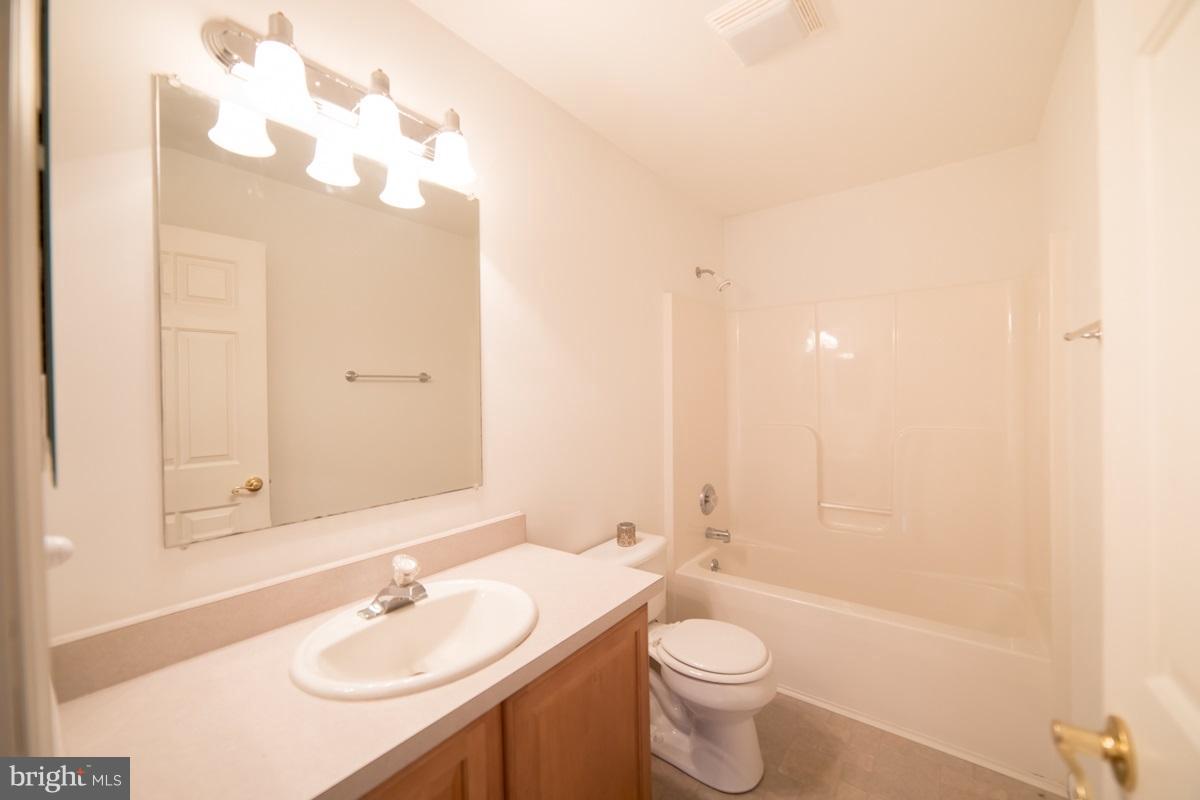 14580 Round Hill Road King George, VA 22485 - Photo 21 of 26 Bath