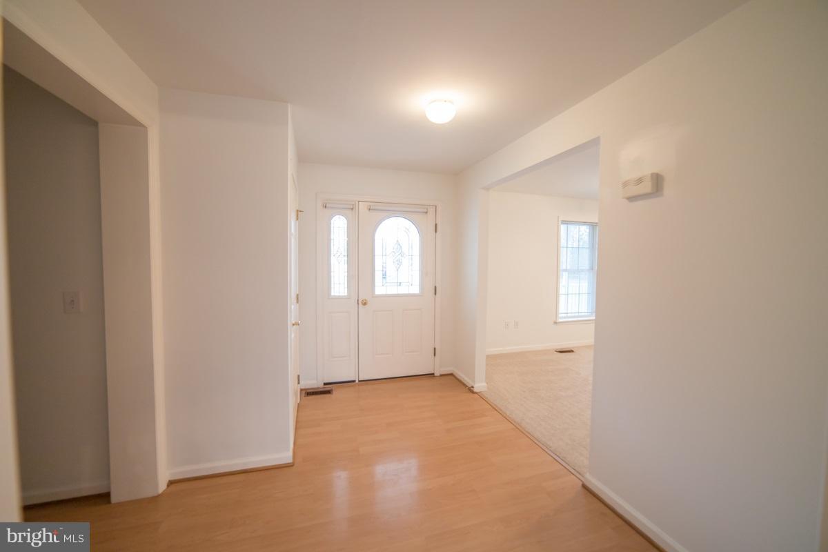 14580 Round Hill Road King George, VA 22485 - Photo 6 of 26 Entryway