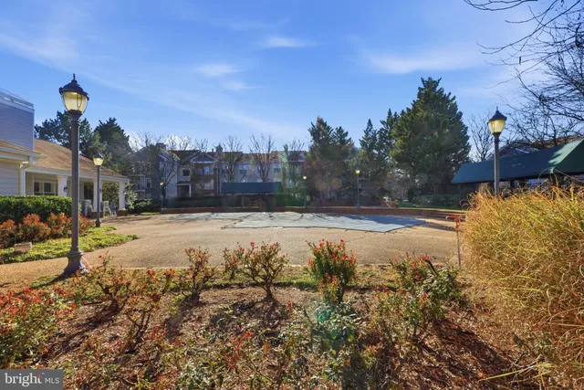 $285,000 | 20963 Timber Ridge Terrace, Unit 103, Ashburn, VA 20147