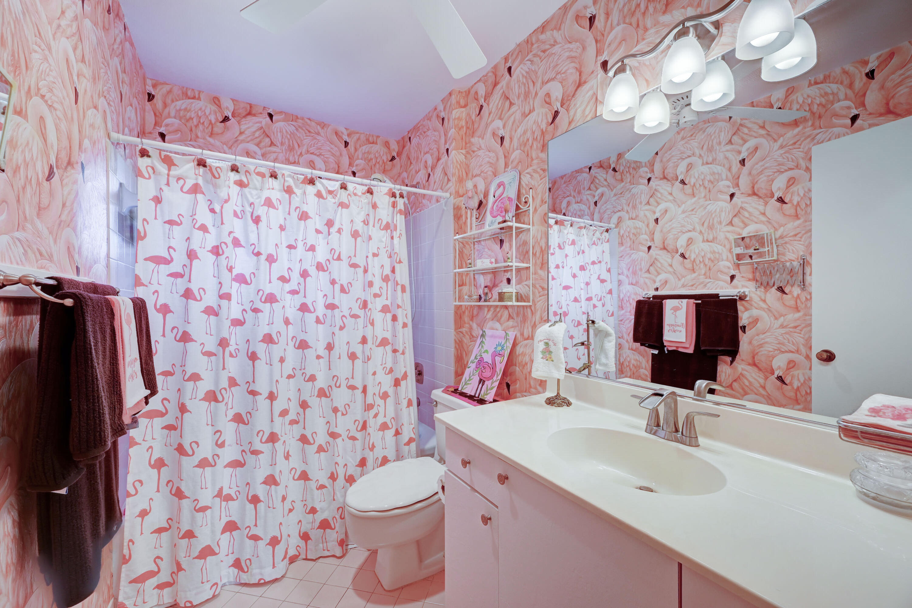 290 Del Rio Boulevard Boca Raton, FL 33432 - Photo 22 of 36 2ND BATHROOM