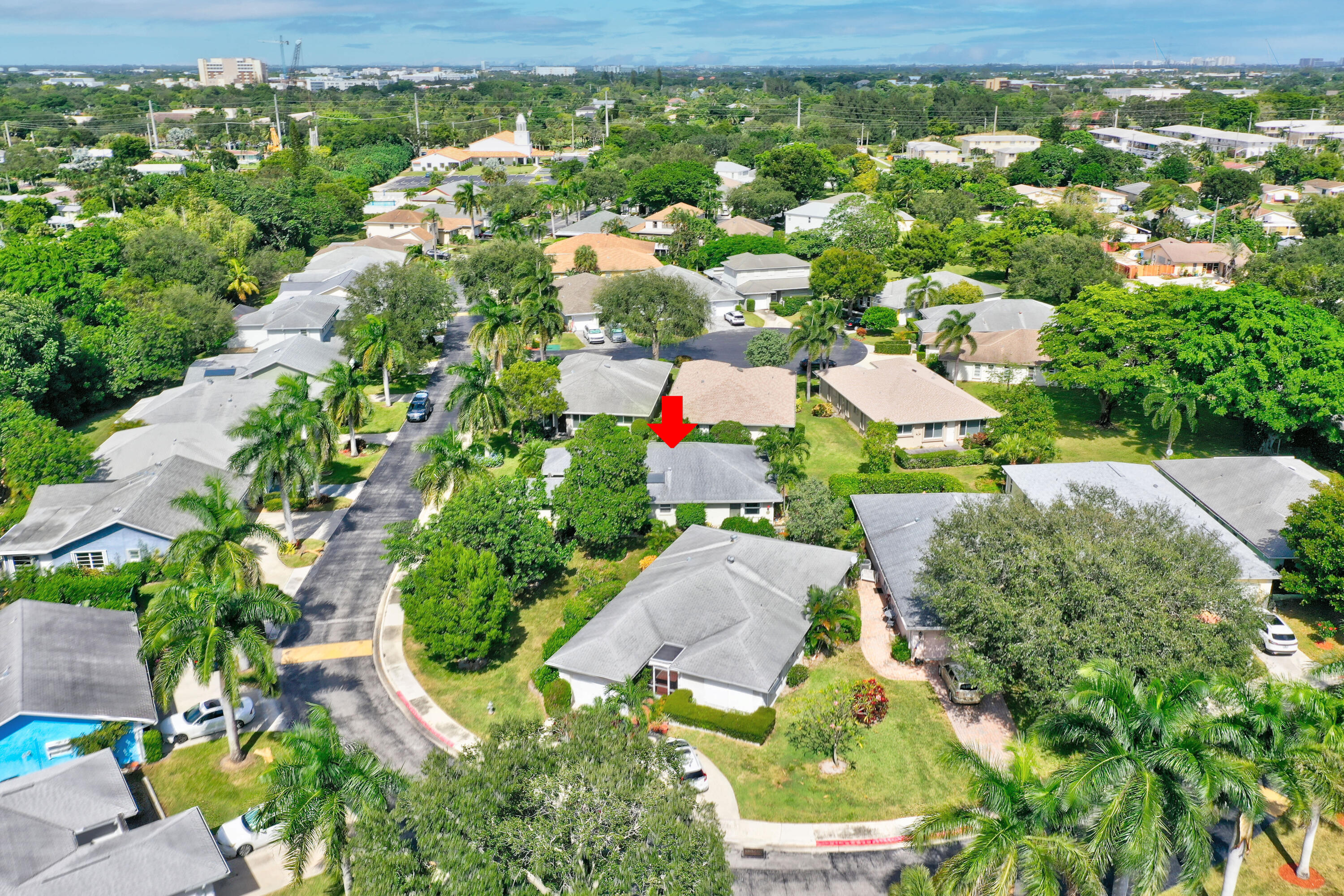 290 Del Rio Boulevard Boca Raton, FL 33432 - Photo 29 of 36 LOKING NORTH