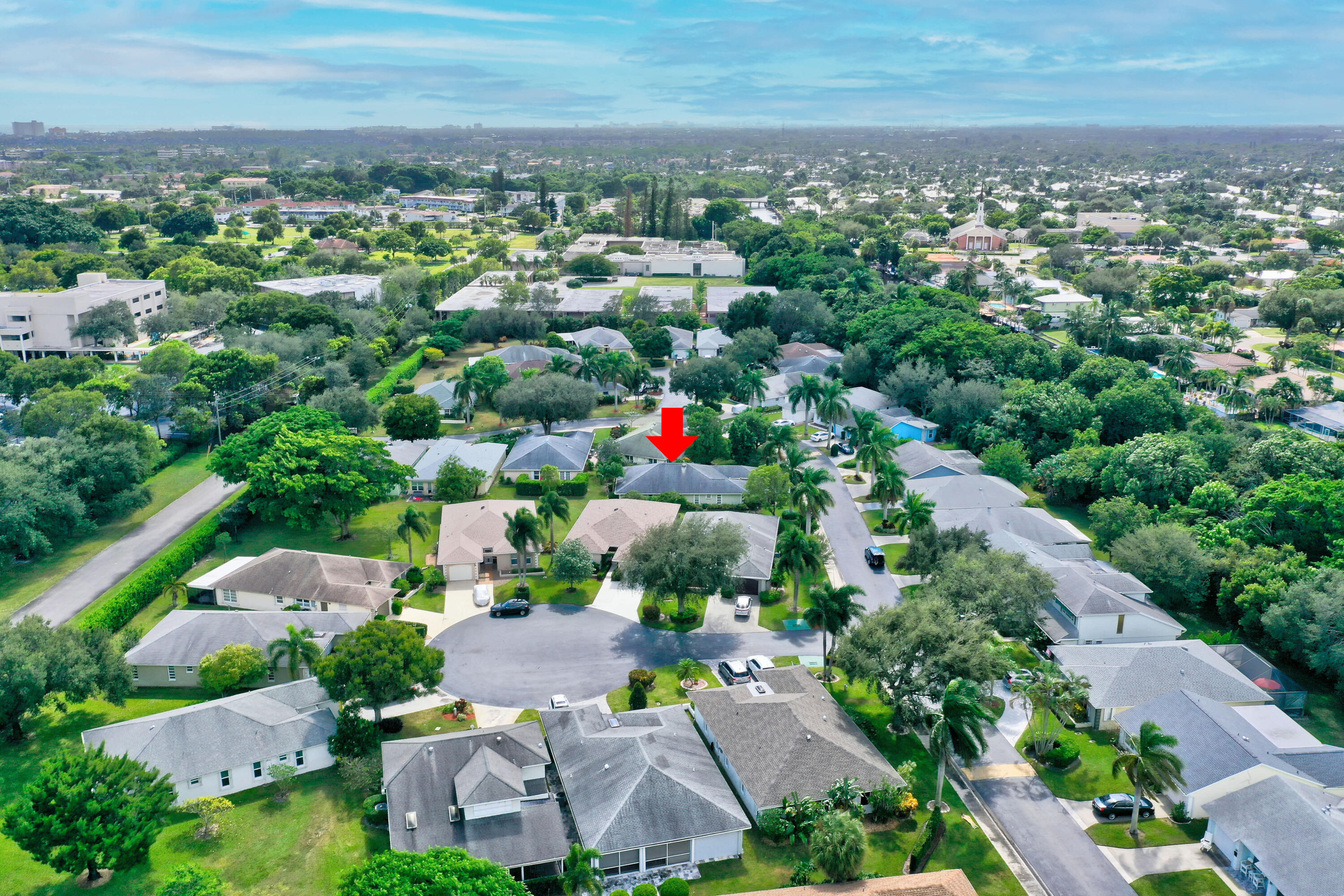 290 Del Rio Boulevard Boca Raton, FL 33432 - Photo 31 of 36 LOOKING SOUTH