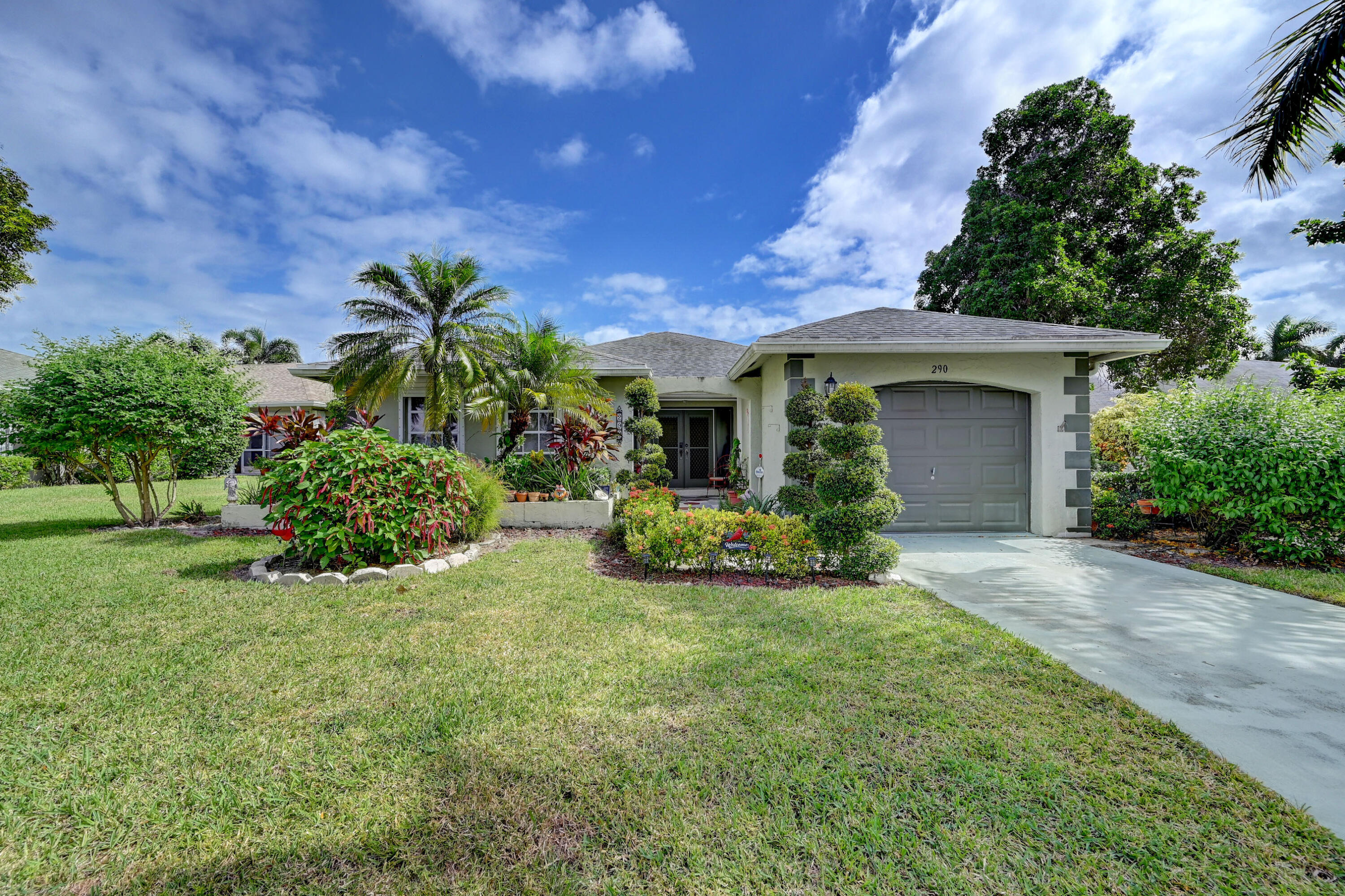 290 Del Rio Boulevard Boca Raton, FL 33432 - Photo 35 of 36 FRONT