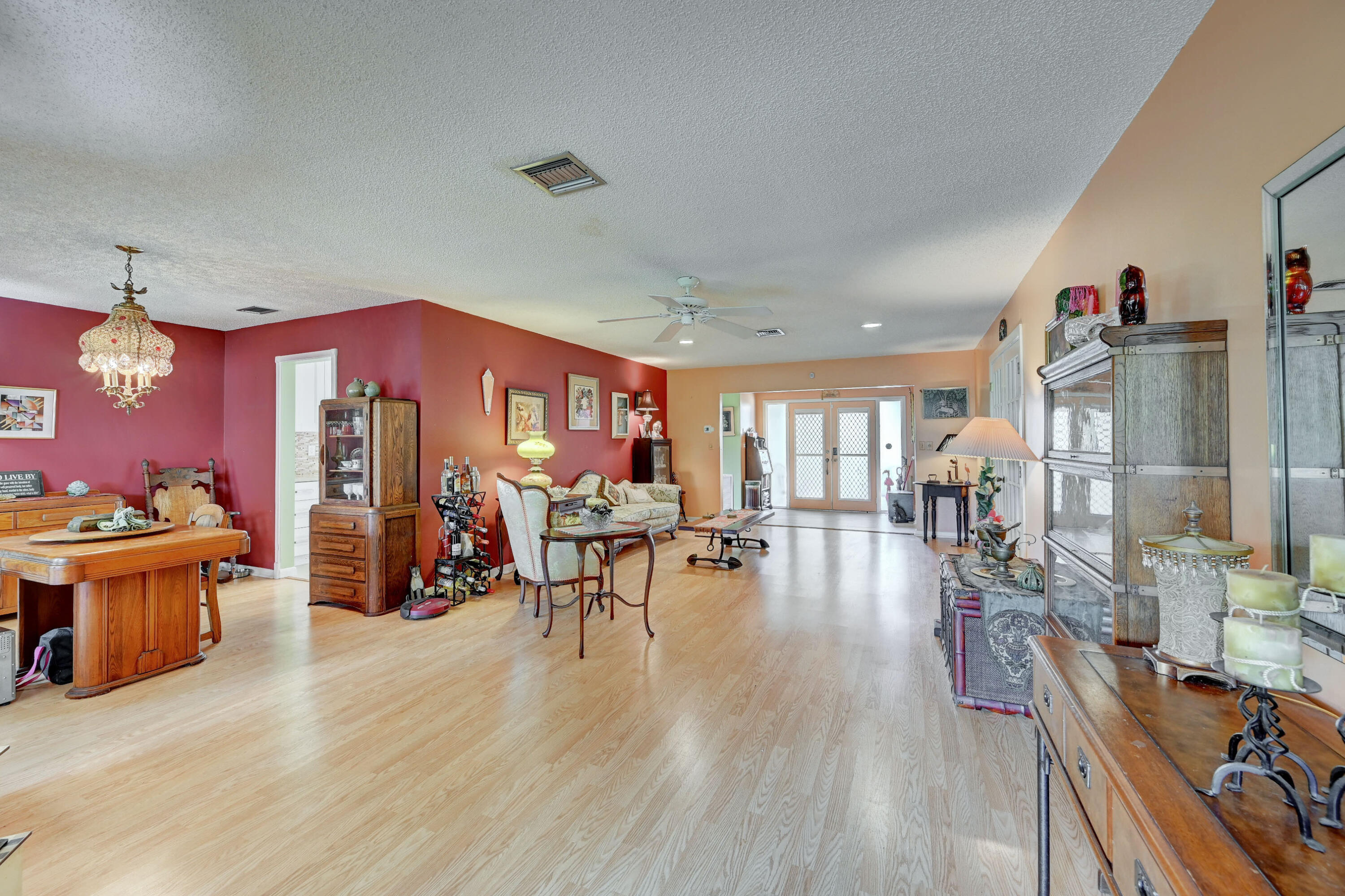 290 Del Rio Boulevard Boca Raton, FL 33432 - Photo 7 of 36 GREAT ROOM