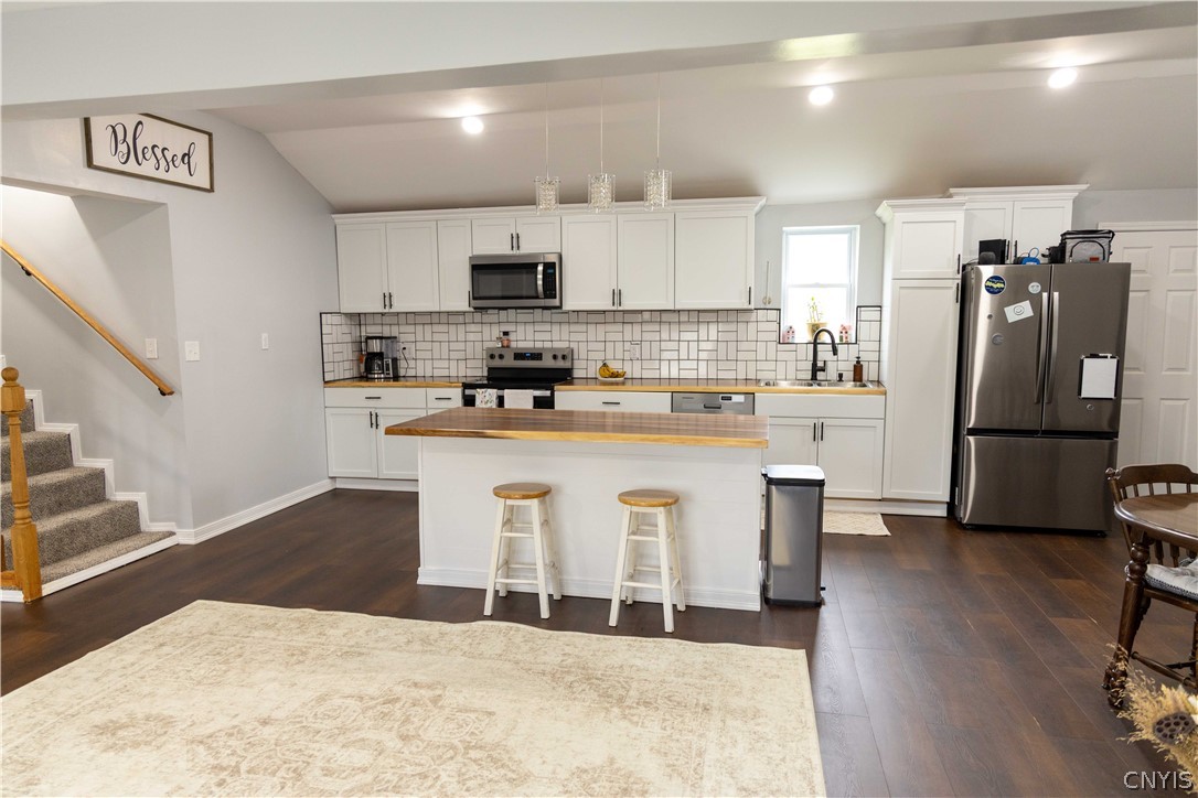 11 Kingdom Road Volney, NY 13126 - Photo 9 of 23