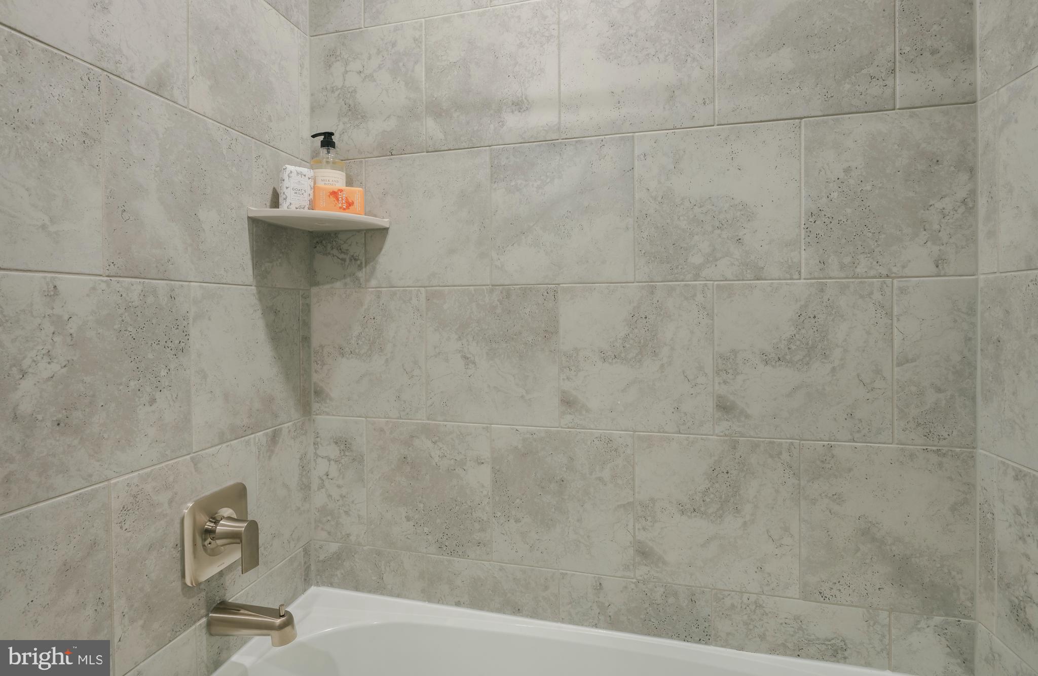 7565 Dundee Road Baltimore, MD 21244 - Photo 11 of 12 Bath 2
