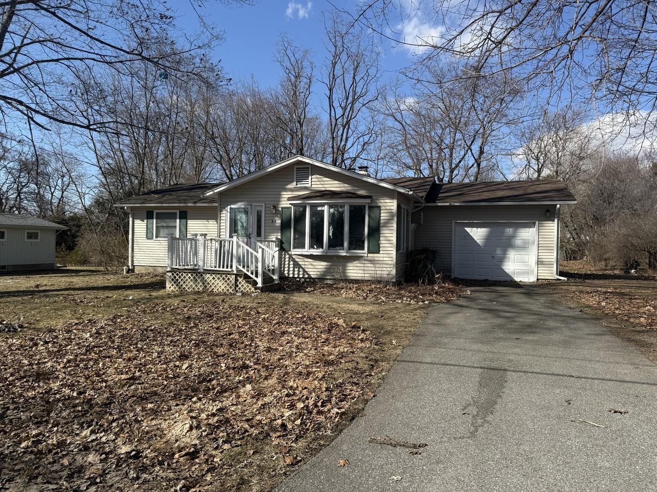 44 Country Lane Williston, VT 05495 - Photo 1 of 5