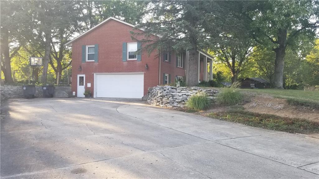 5755 Fairlee Road Anderson, IN 46013 - Photo 4 of 23 Gallery Image 4