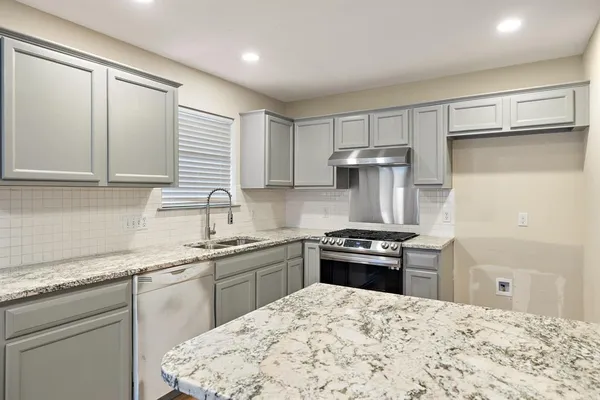 $2,100 | 13412 Tossa Lane, Austin, TX 78729
