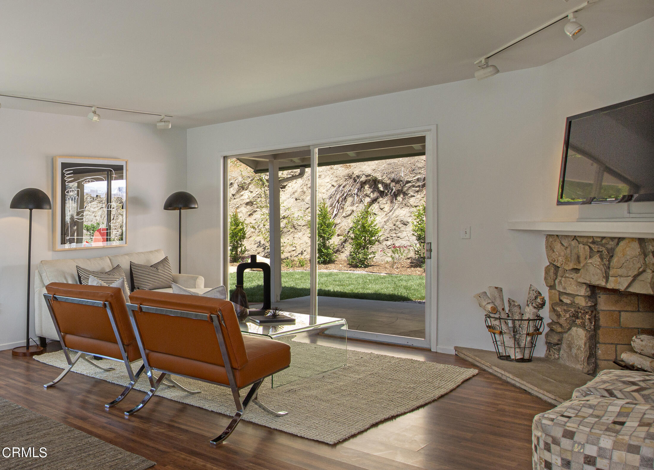 4175 Chevy Chase Drive La Canada Flintridge, CA 91011 - Photo 6 of 40 a living room with furniture