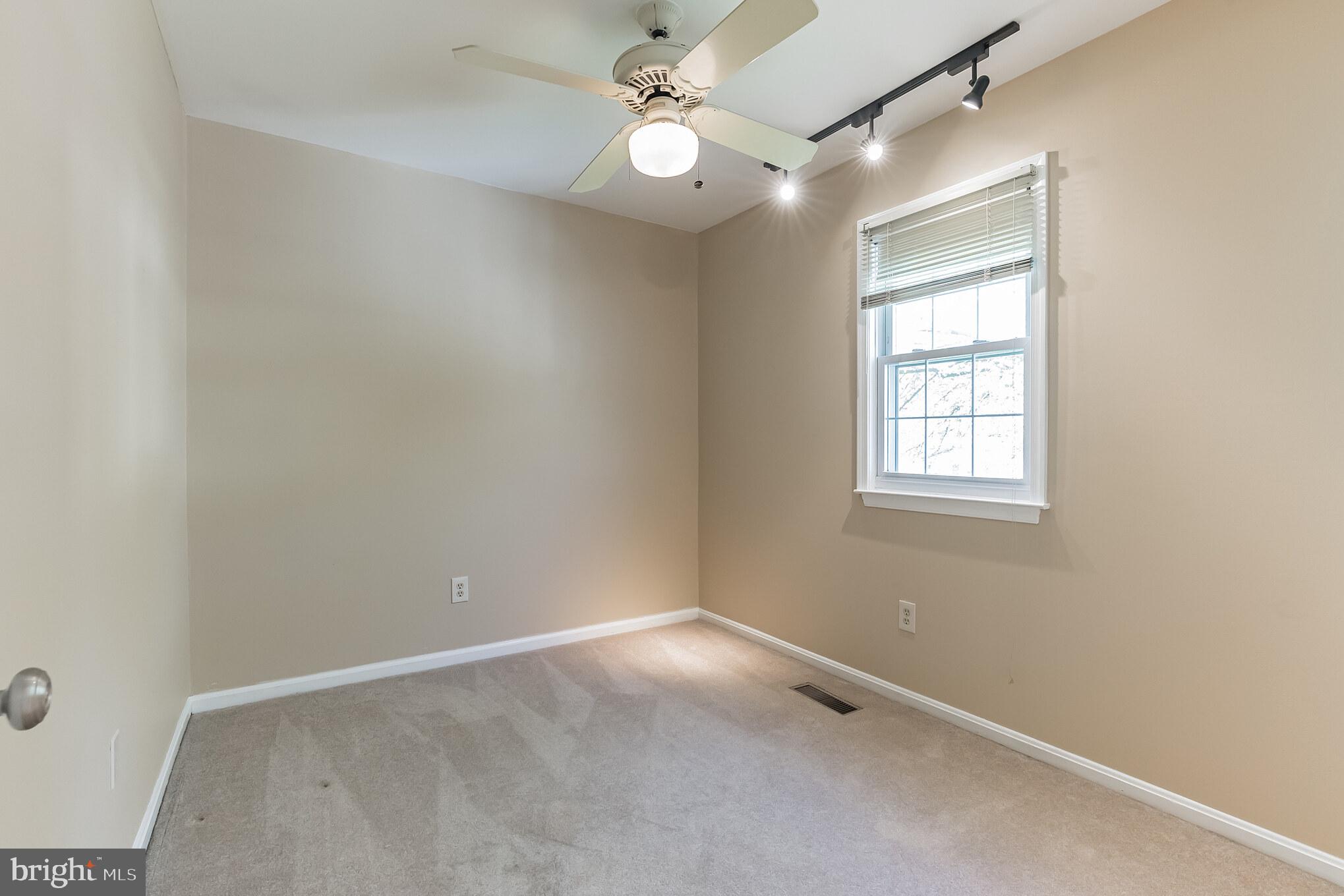 7213 Racepoint Way Alexandria, VA 22315 - Photo 21 of 33 Gallery Image 21