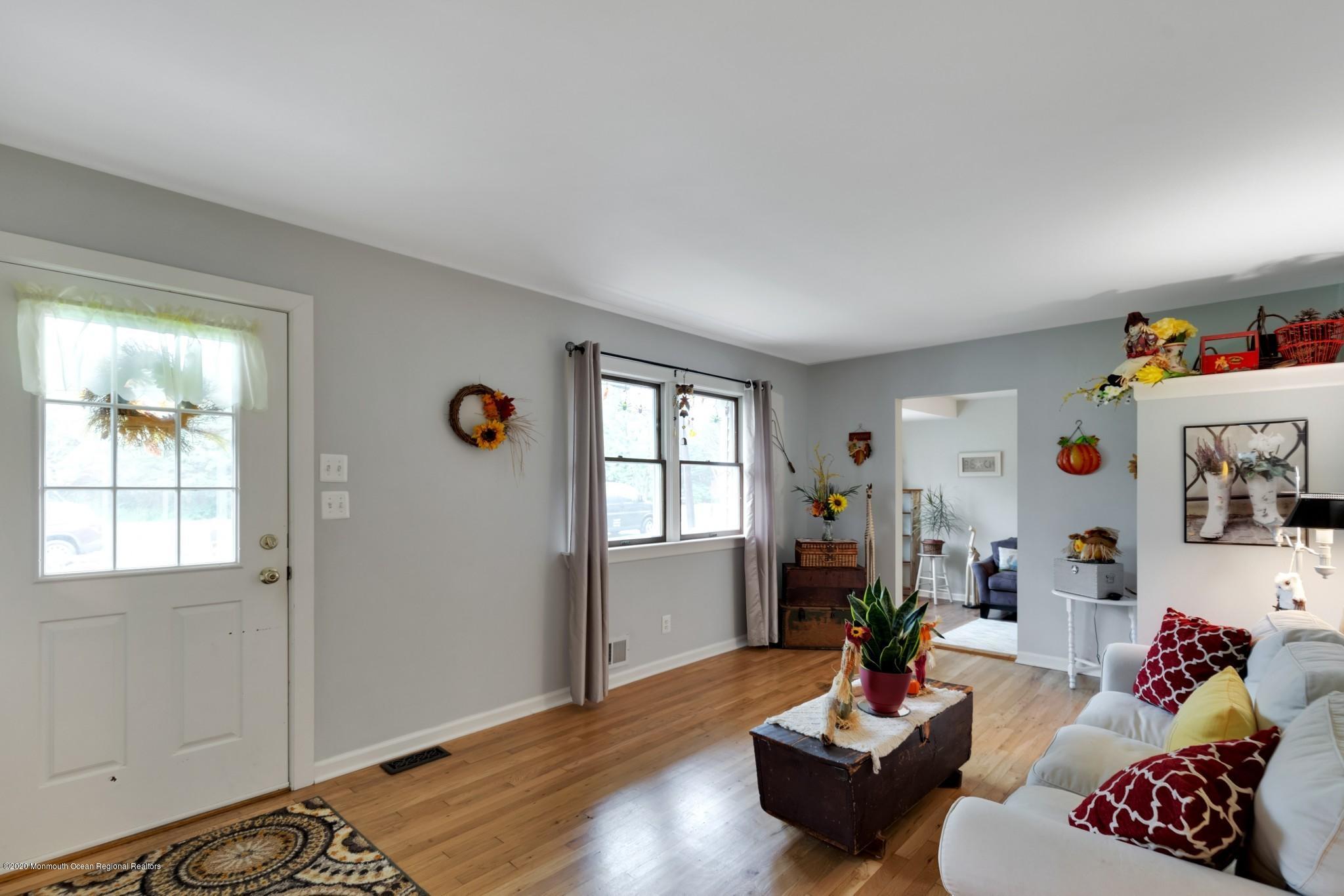5 Redwood Road Howell, NJ 07731 - Photo 4 of 30 HJ67293-1