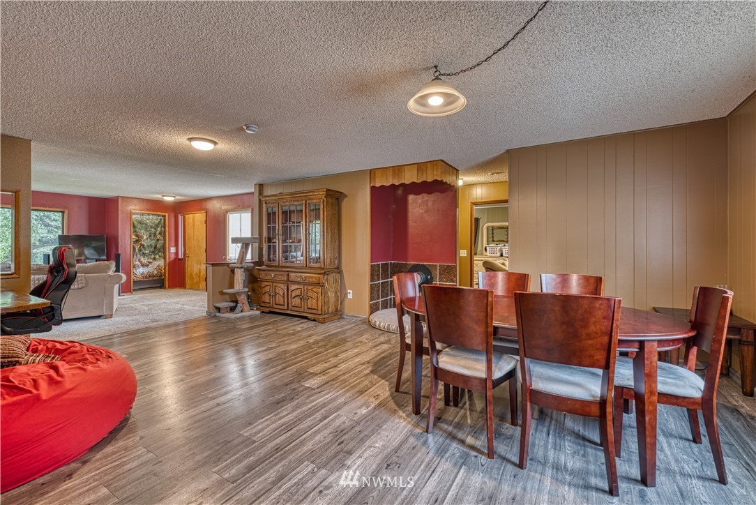 1823 Southeast Cedar Road Port Orchard, WA 98367 - Photo 11 of 32 Gallery Image 11