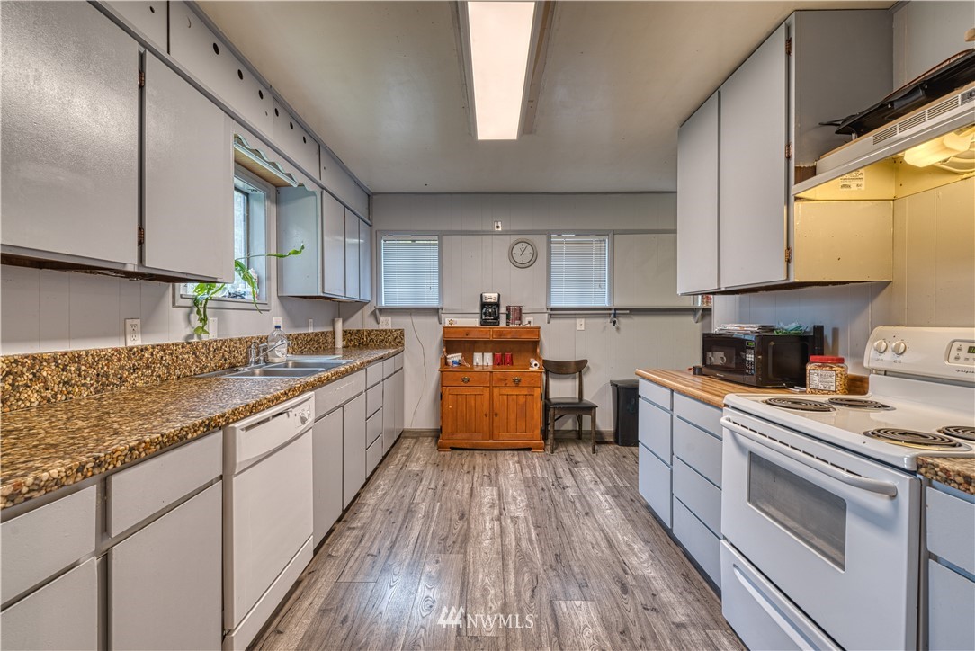 1823 Southeast Cedar Road Port Orchard, WA 98367 - Photo 20 of 32 Gallery Image 20