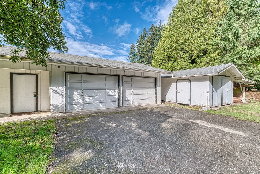 1823 Southeast Cedar Road Port Orchard, WA 98367 - Photo 3 of 32 Gallery Image 3