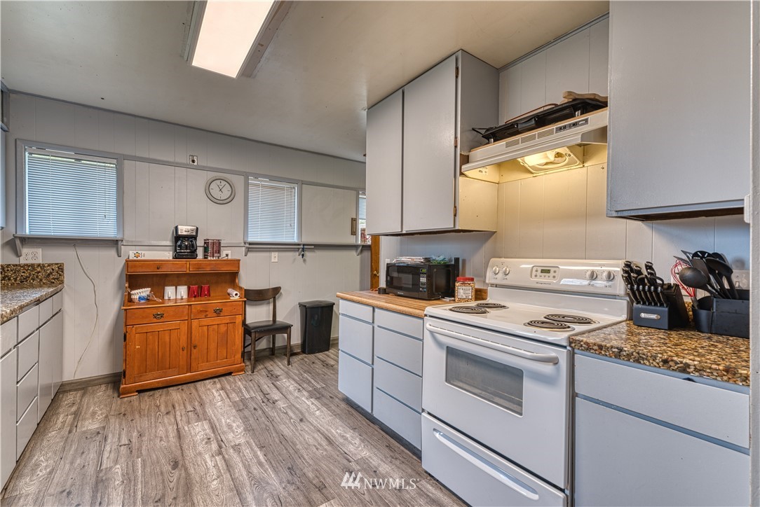 1823 Southeast Cedar Road Port Orchard, WA 98367 - Photo 21 of 32 Gallery Image 21