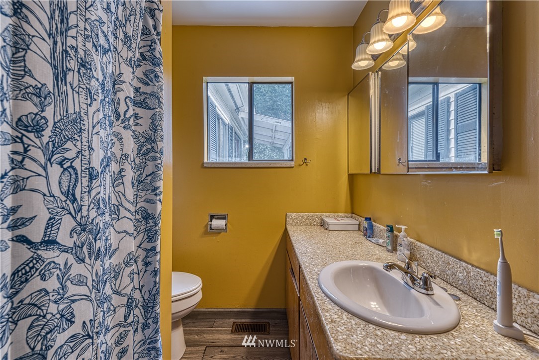 1823 Southeast Cedar Road Port Orchard, WA 98367 - Photo 22 of 32 Gallery Image 22