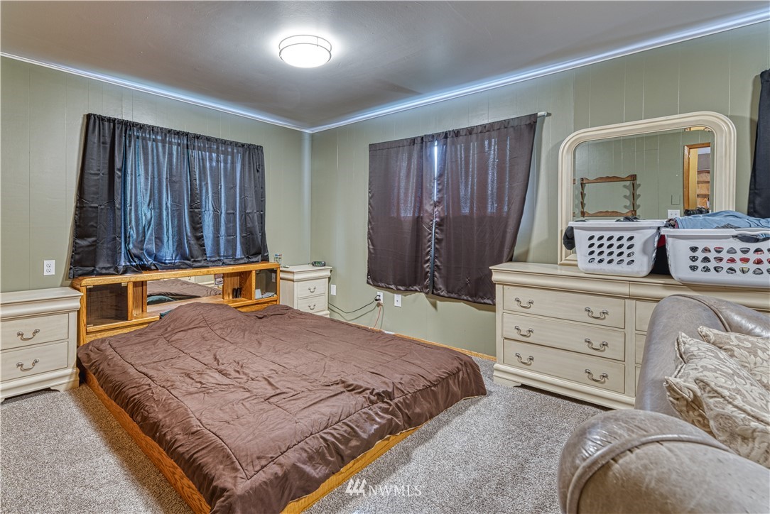 1823 Southeast Cedar Road Port Orchard, WA 98367 - Photo 27 of 32 Gallery Image 27