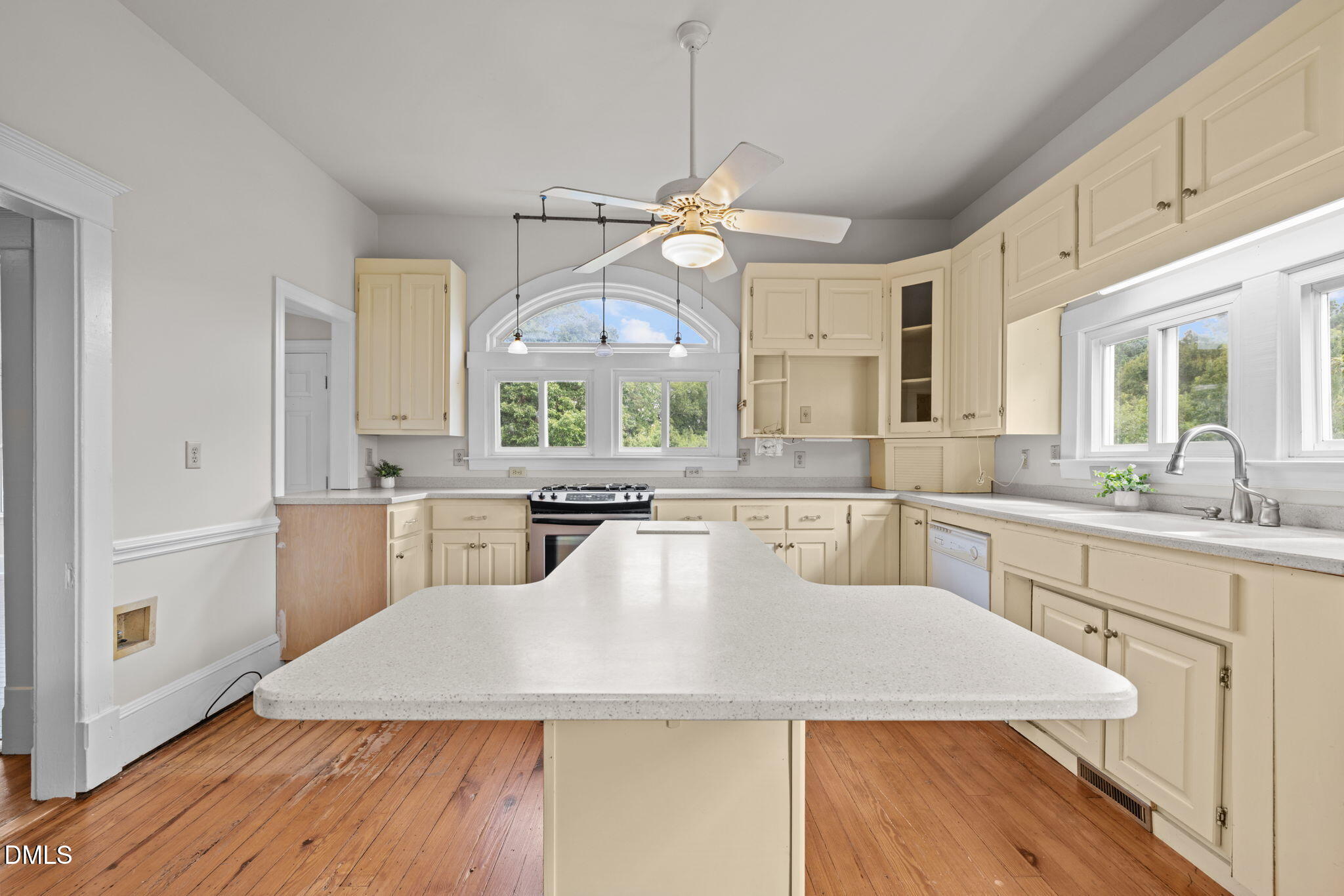 504 Parks Village Road Zebulon, NC 27597 - Photo 17 of 69 17-web-or-mls-5Z8A1380