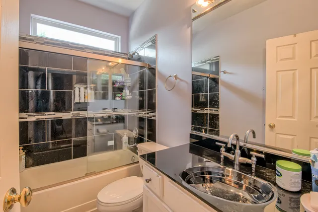 $549,000 | 1094 Vista Drive, Gurnee, IL 60031