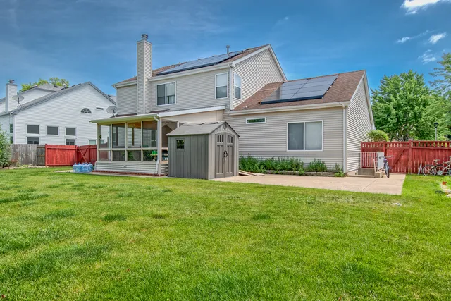 $549,000 | 1094 Vista Drive, Gurnee, IL 60031