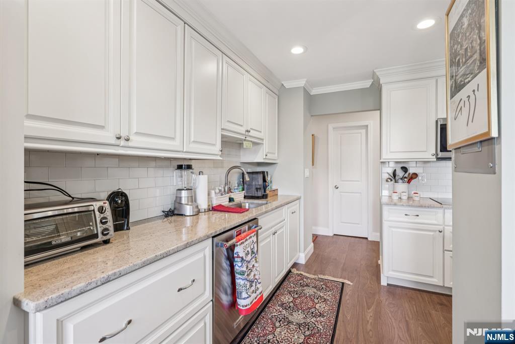 151 Prospect Avenue, Unit 19E Hackensack, NJ 07601 - Photo 13 of 39