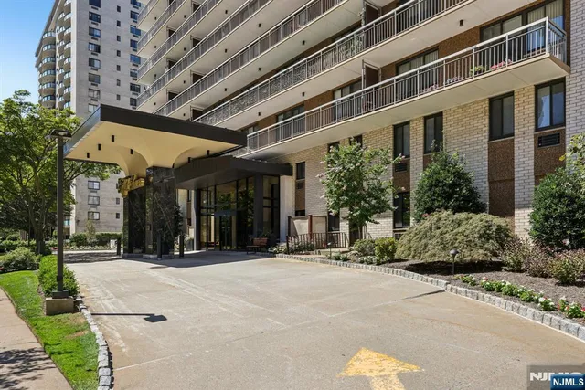 $510,000 | 151 Prospect Avenue, Unit 19E, Hackensack, NJ 07601