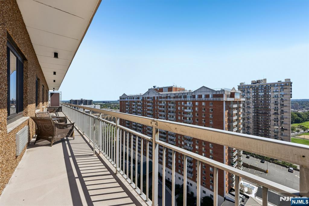 151 Prospect Avenue, Unit 19E Hackensack, NJ 07601 - Photo 31 of 39