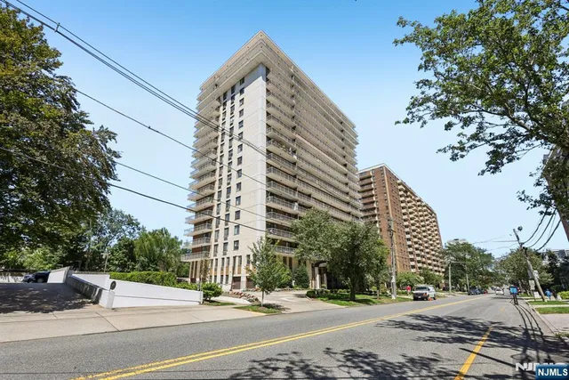 $510,000 | 151 Prospect Avenue, Unit 19E, Hackensack, NJ 07601