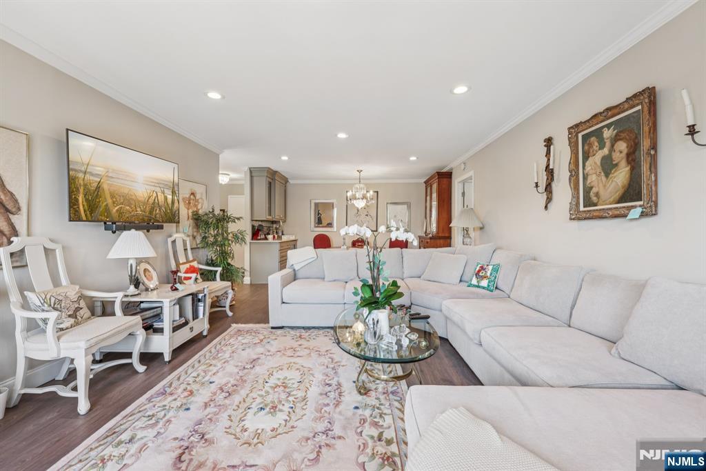 151 Prospect Avenue, Unit 19E Hackensack, NJ 07601 - Photo 5 of 39