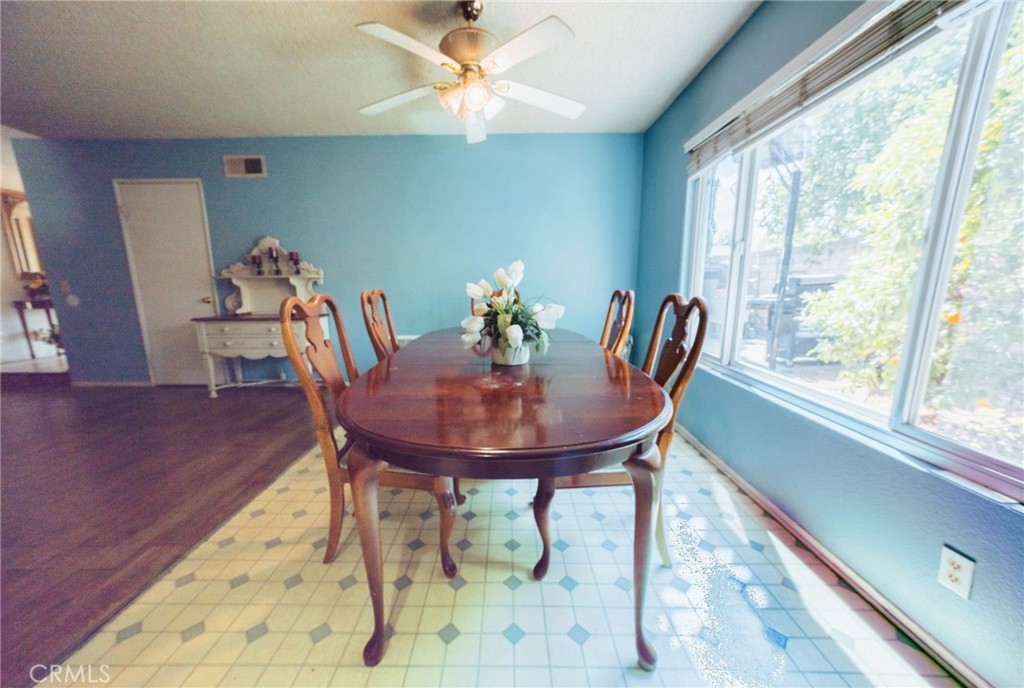 2433 Medina Avenue Simi Valley, CA 93063 - Photo 16 of 35