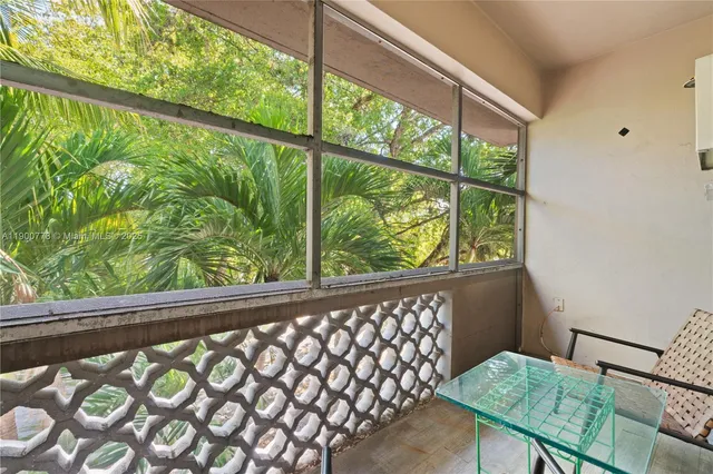 $298,000 | 6580 Santona Street, Unit A42, Coral Gables, FL 33146